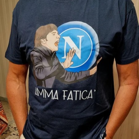 T-shirt del Napoli Amma fatica’ disegnata da Neythiriis