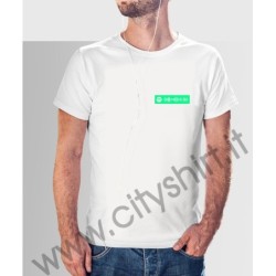 La T-shirt con il code spotify della canzone chillin' di madman